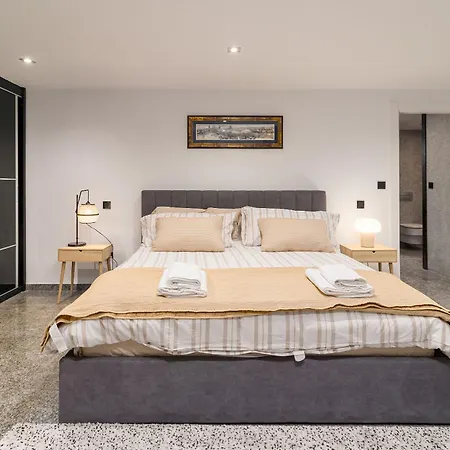 Сasa de vacaciones Espectacular Con Piscina, Sauna Y Jacuzzi
